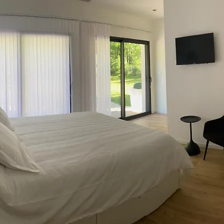 La Diane, Maison D'hotes,