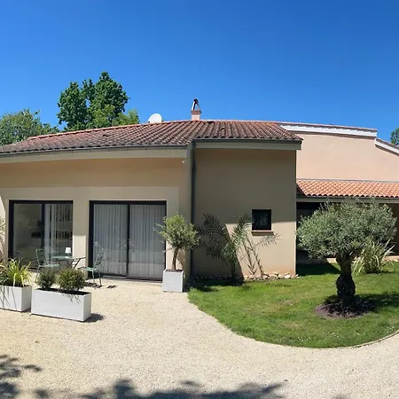 La Diane, Maison D'hotes, *